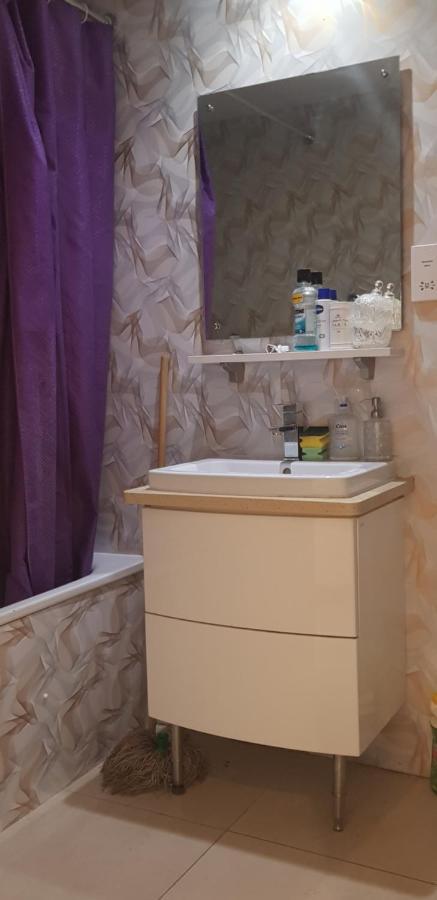 Jadwin Beautiful Room Share Toilet 2 People Londres Exterior foto